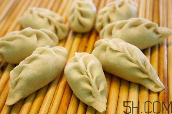 冰凍的餃子皮怎么解凍？冰凍的水餃要煮多久？
