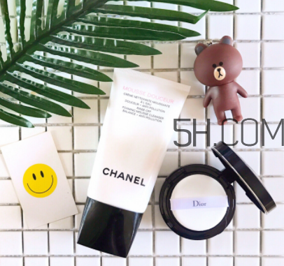 香奈兒山茶花洗面奶怎么樣_粉色和藍(lán)色 香奈兒山茶花洗面奶怎么樣_粉色和藍(lán)色