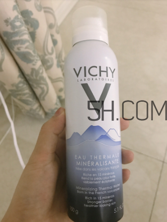 理膚泉噴霧和薇姿噴霧哪個好？理膚泉和薇姿噴霧測評