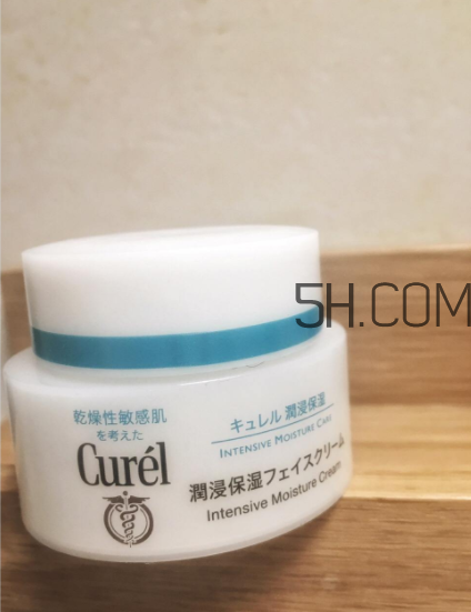 珂潤(rùn)面霜和乳液哪個(gè)好？珂潤(rùn)面霜和乳液區(qū)別