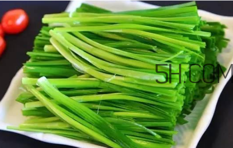 炒好的韭菜能隔夜吃嗎？吃韭菜胃酸燒心吃什么緩解？