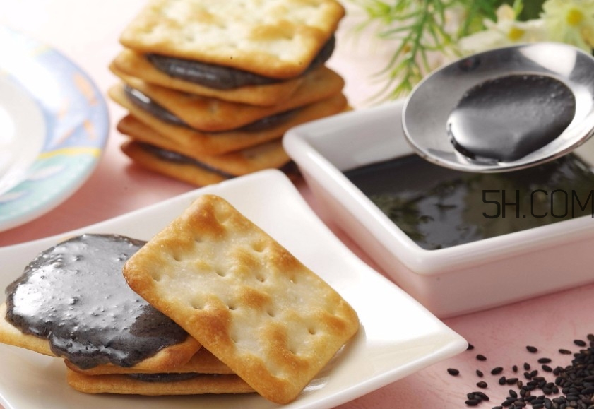 黑芝麻清洗掉色正常嗎？黑芝麻有黑色素嗎？