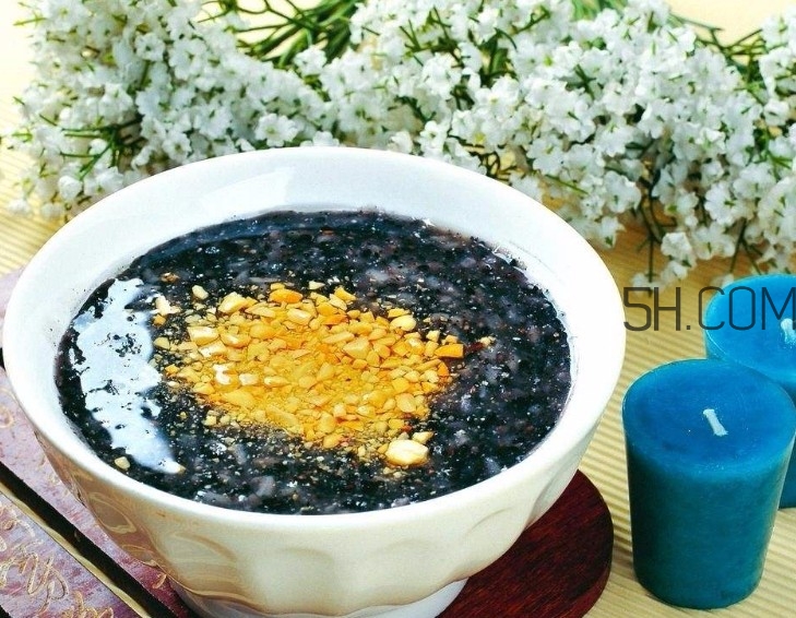 黑芝麻清洗掉色正常嗎？黑芝麻有黑色素嗎？