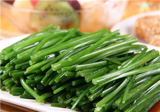 如何鑒別毒韭菜？吃野韭菜的營養(yǎng)價值