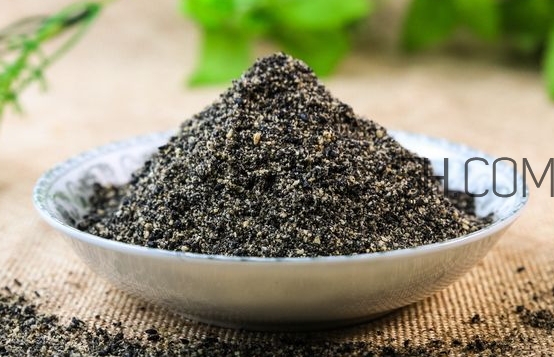 黑芝麻吃多久白發(fā)變黑？黑芝麻對頭發(fā)的功效