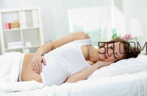 羊水早破的原因是什么？羊水早破能順產(chǎn)嗎？