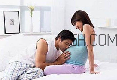 孕晚期同房有助于生產(chǎn)嗎？孕晚期同房對胎兒有影響嗎？