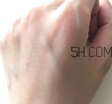 蘭芝眼霜怎么樣？蘭芝眼霜功效