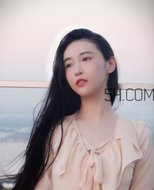 中耳炎應(yīng)該注意些什么？中耳炎應(yīng)該怎么治療？