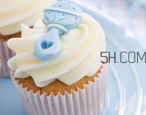 蛋清打發(fā)是奶油嗎？自制奶油可以直接吃嗎？