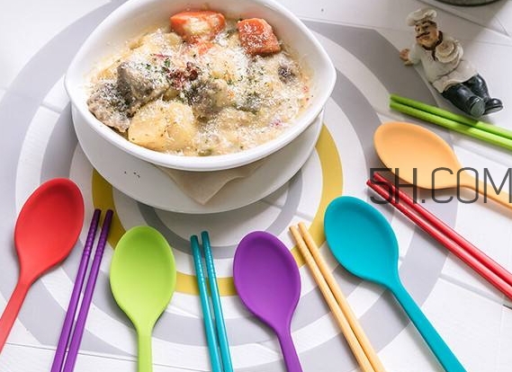 教會(huì)寶寶自己吃飯，你做到這些了嗎？
