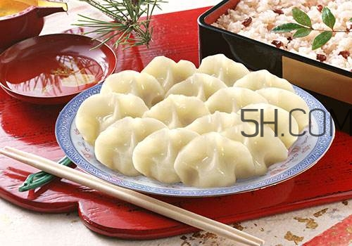餃子和面用熱水還是冷水？餃子和面要醒多長時(shí)間？
