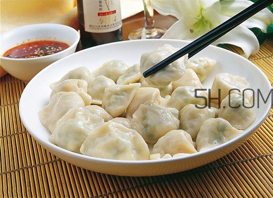 十個月的寶寶可以吃餃子嗎？寶寶吃什么餡的餃子好？