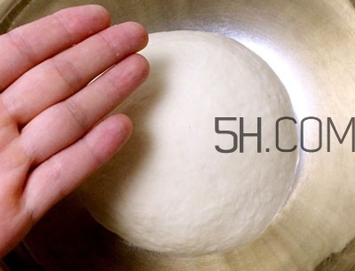 餃子和面用熱水還是冷水？餃子和面要醒多長時(shí)間？