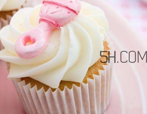 蛋清打發(fā)是奶油嗎？自制奶油可以直接吃嗎？