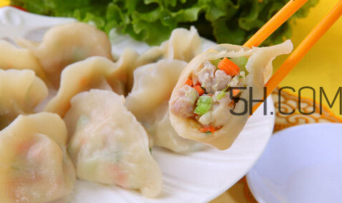 為什么餃子煮熟了會浮起來？餃子煮多久才熟？