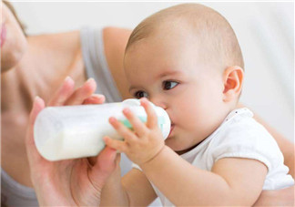哺乳期不能吃什么食物？奶水多寶寶吃不完怎么辦？