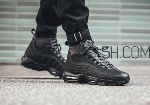 nike air max 95 triple black黑魂配色上腳效果怎么樣？