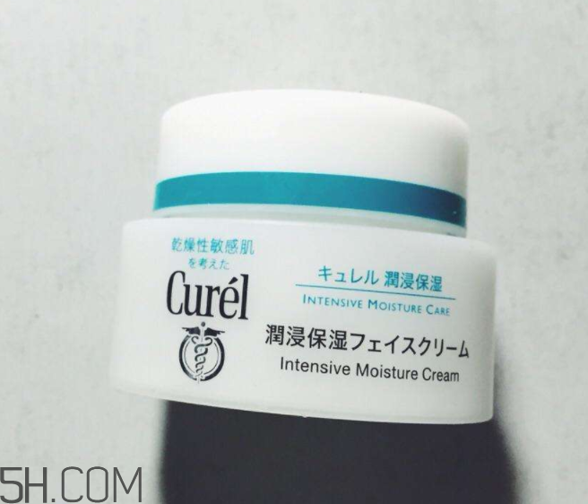珂潤(rùn)面霜適合夏天用嗎？夏天用珂潤(rùn)面霜會(huì)油嗎？