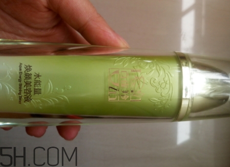 百雀羚爽膚水怎么樣？百雀羚爽膚水含酒精嗎？