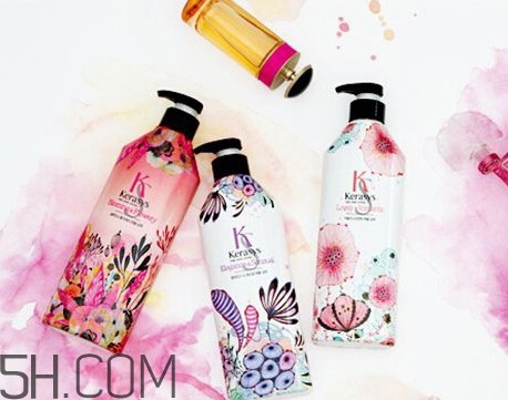 月經(jīng)期間可以用洗發(fā)水嗎_來大姨媽能用洗發(fā)水嗎 月經(jīng)期間可以用洗發(fā)水嗎_來大姨媽能用洗發(fā)水嗎