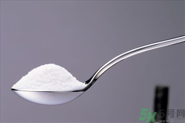 白醋和鹽水混在一起洗臉有什么好處？白醋和鹽洗臉好嗎？