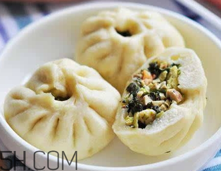 一個(gè)香菇青菜包的熱量大概是多少？一個(gè)香菇青菜包的熱量