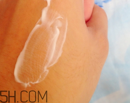 百雀羚眼霜怎么樣？百雀羚眼霜好用嗎？