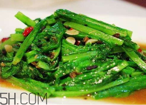 油麥菜是轉(zhuǎn)基因蔬菜嗎？油麥菜是發(fā)物嗎
