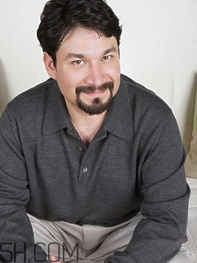 肺氣腫可以吃柿子嗎？肺氣腫可以吃補(bǔ)肺丸嗎？