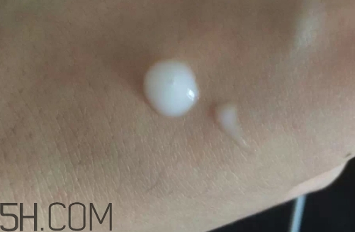 百雀羚精華液怎么用？百雀羚精華液的正確使用方法