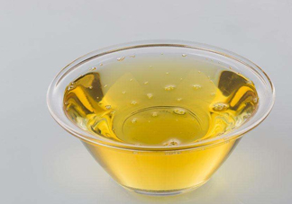 調(diào)和油是什么油？調(diào)和油和花生油哪個好