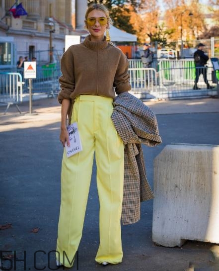 肩寬的女生穿什么毛衣？適合肩寬女生穿的毛衣