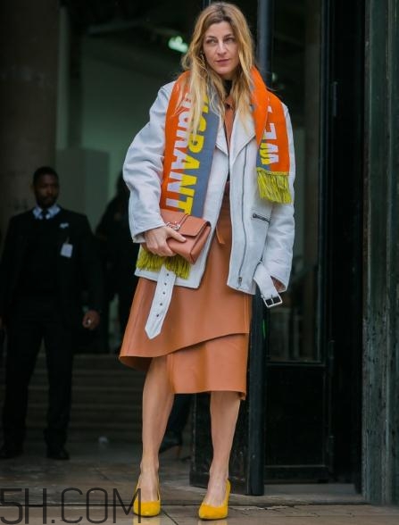 肩寬的女生冬天怎么穿？肩寬的女生冬天穿搭技巧