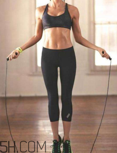 跳繩頭疼是怎么回事？跳繩有什么技巧？