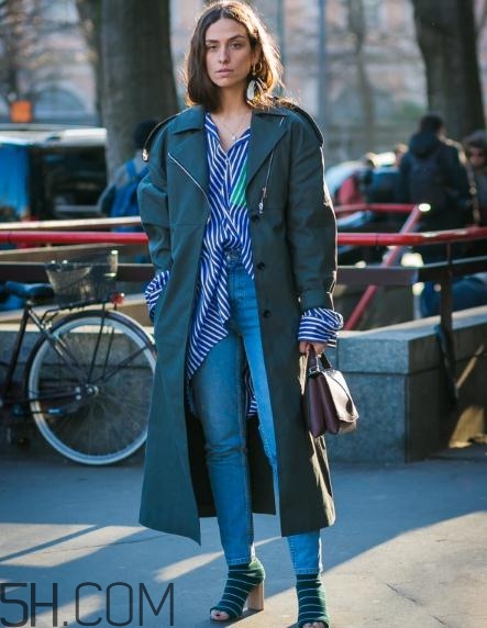 胸大的人適合穿什么衣服？胸大的女生穿什么衣服好看？