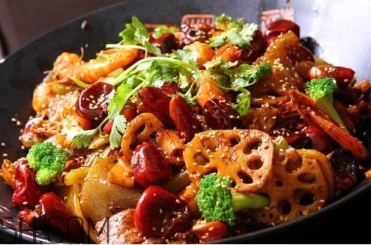 麻辣香鍋是火鍋嗎？麻辣香鍋是燉的還是炒的