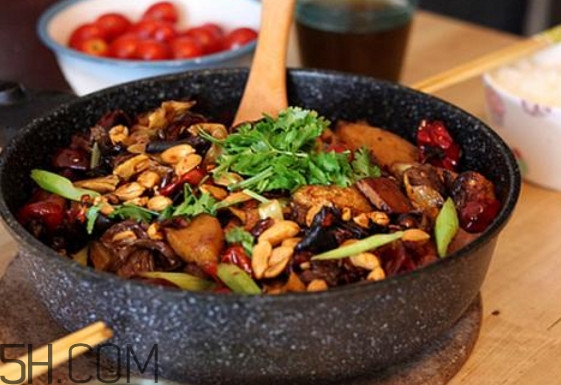 麻辣香鍋底料怎么做？冒菜和麻辣香鍋有什么區(qū)別