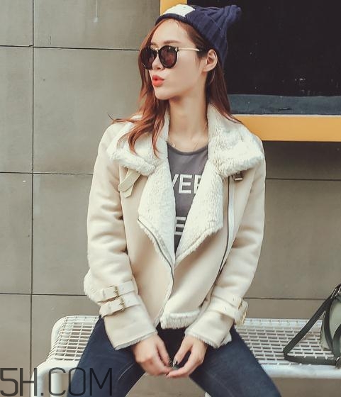 羊羔毛外套暖和嗎？羊羔毛外套多少度穿？