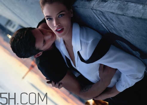 ysl圣羅蘭mon paris香水廣告歌曲 mon paris香水廣告 ysl圣羅蘭mon paris香水廣告歌曲 mon paris香水廣告