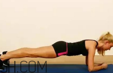 女性每天做多久的平板支撐比較好？平板支撐瘦腿的方法