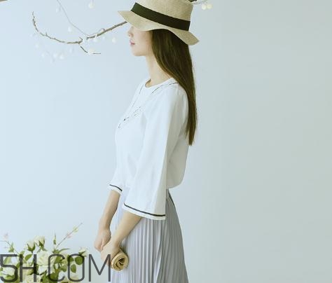 百武西是哪里的牌子？百武西的衣服怎么樣？