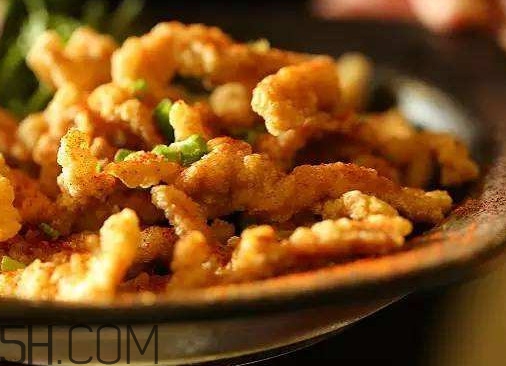 一斤肉做酥肉要放多少個(gè)雞蛋淀粉？酥肉的營養(yǎng)價(jià)值