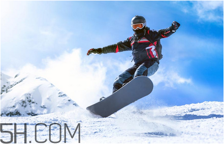 滑雪穿什么衣服比較好？滑雪鞋怎么穿？