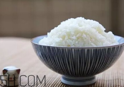 煮飯要煮多久？煮飯加什么更香