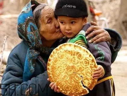 馕有營(yíng)養(yǎng)嗎？維族人吃馕為啥要分開(kāi)吃