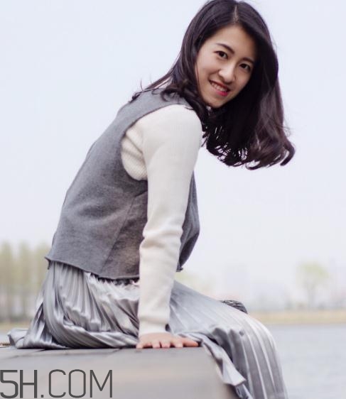 one more的衣服怎么樣？one more衣服貴嗎？