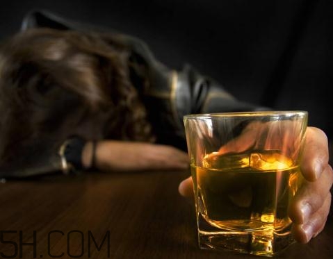 喝酒能延長(zhǎng)射精時(shí)間嗎？喝酒可以延長(zhǎng)性生活嗎？