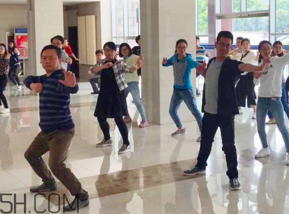 八段錦不適合什么人？八段錦的功效與作用