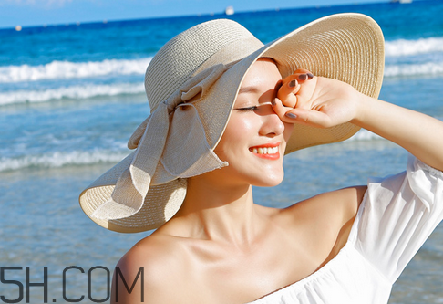 男士防曬霜哪個(gè)牌子好？安耐曬和fancl哪個(gè)好用？